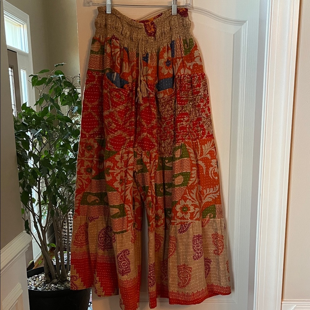 Kantha Bae wideleg pocket pants